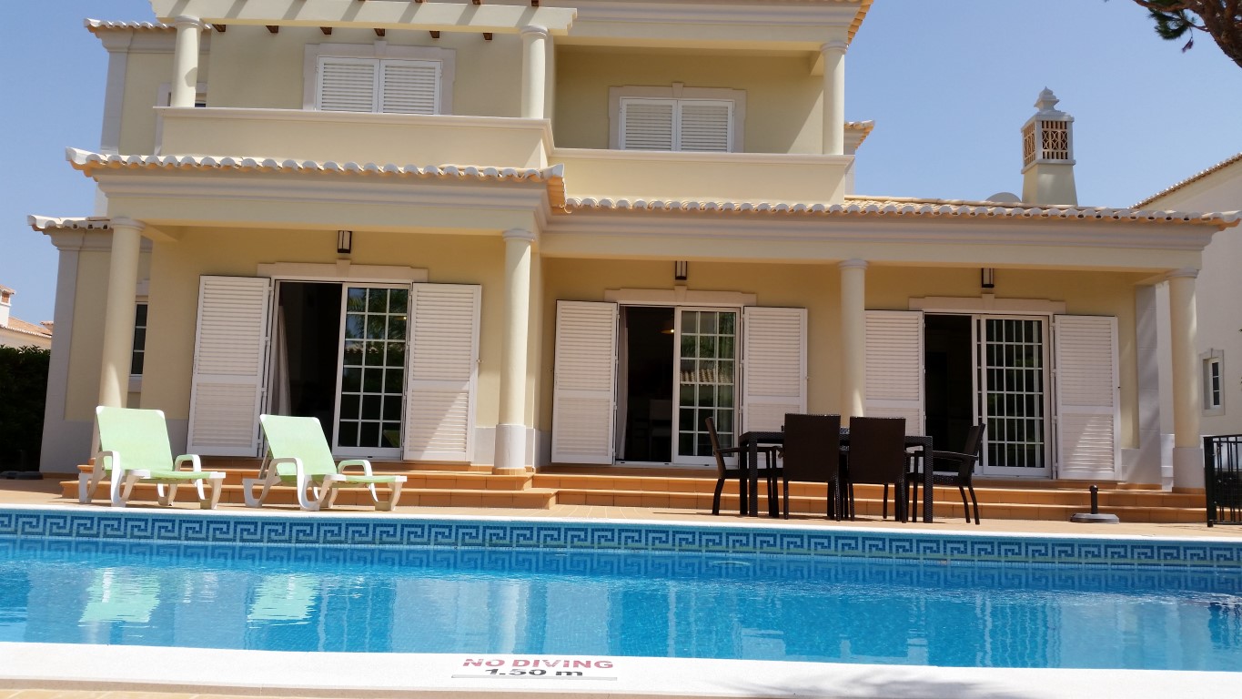 4 bedroom villa at Varandas Do Lago