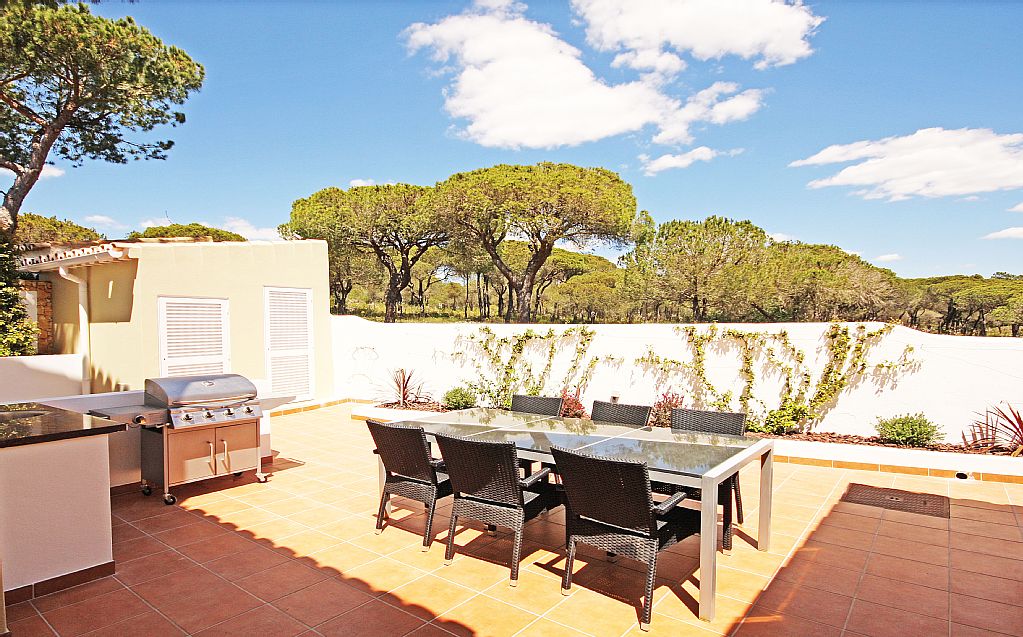 Three bedroom Vale Do Garrao villa