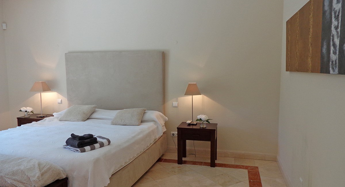 Quinta Do Lago Luxury Villa Guest Bedroom2jpg