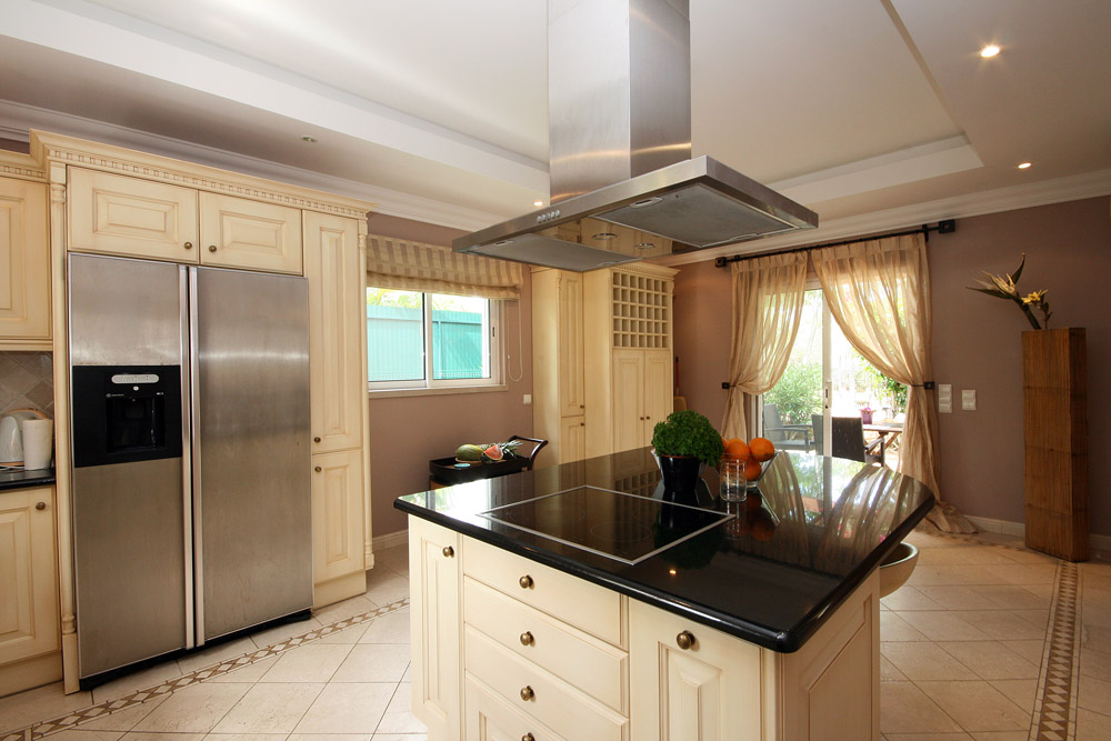 Stunning 4 bedroom villa at Quinta Do Mar