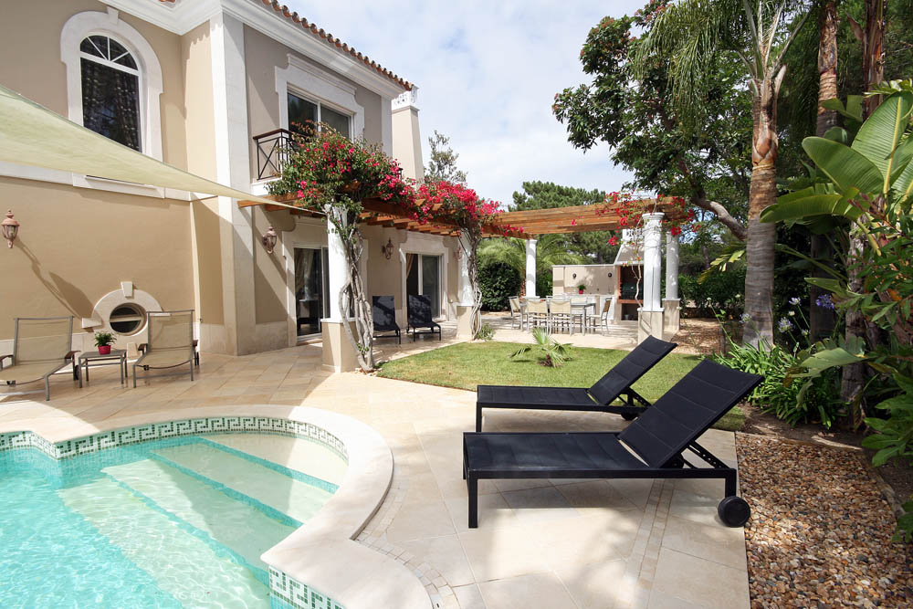 Stunning 4 bedroom villa at Quinta Do Mar