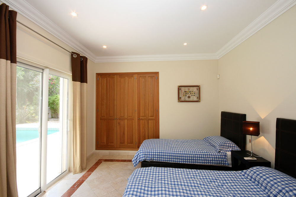 Stunning 4 bedroom villa at Quinta Do Mar