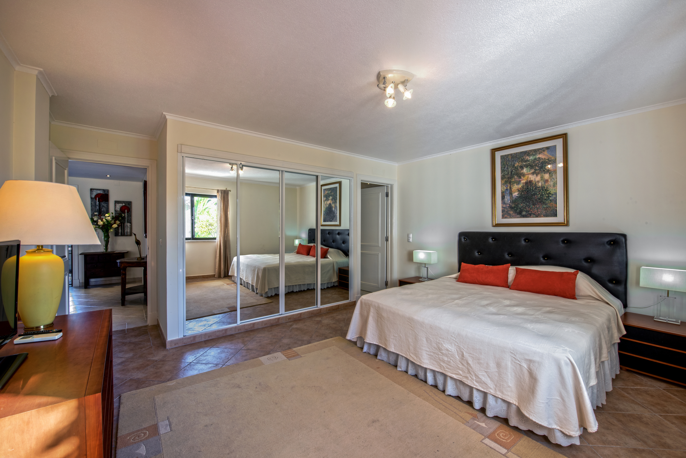 Two bedroom lakeside apartment