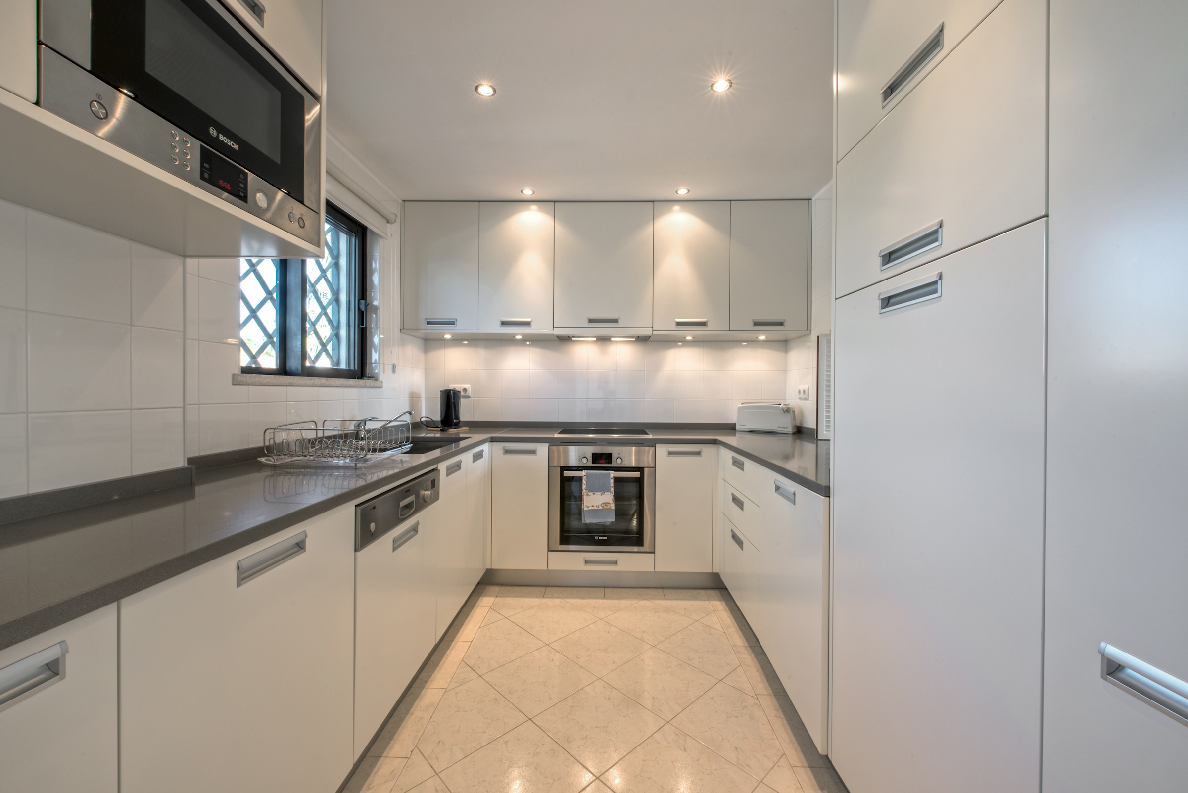 One bedroom Lakeside apartment