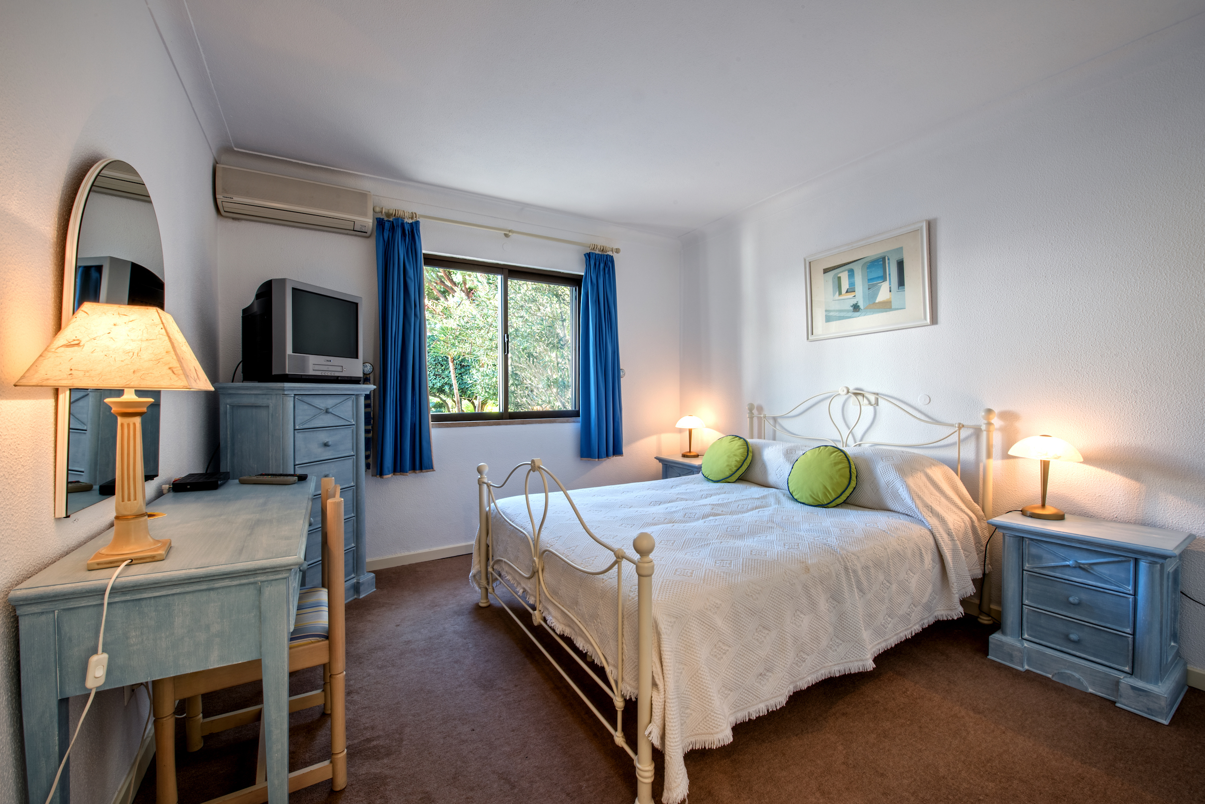 Four bedroom Lakeside villa