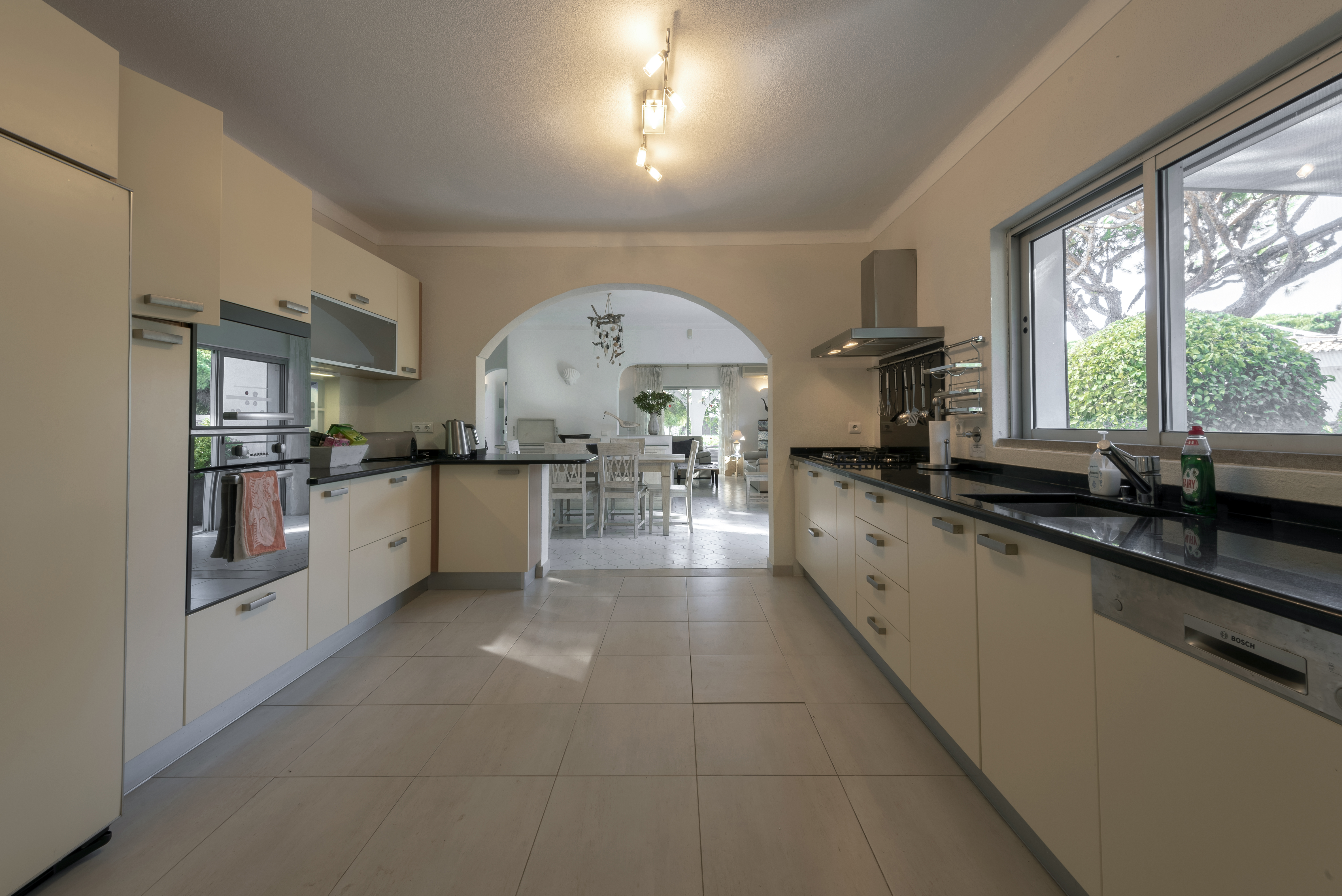 Four bedroom Vale do Garrao villa