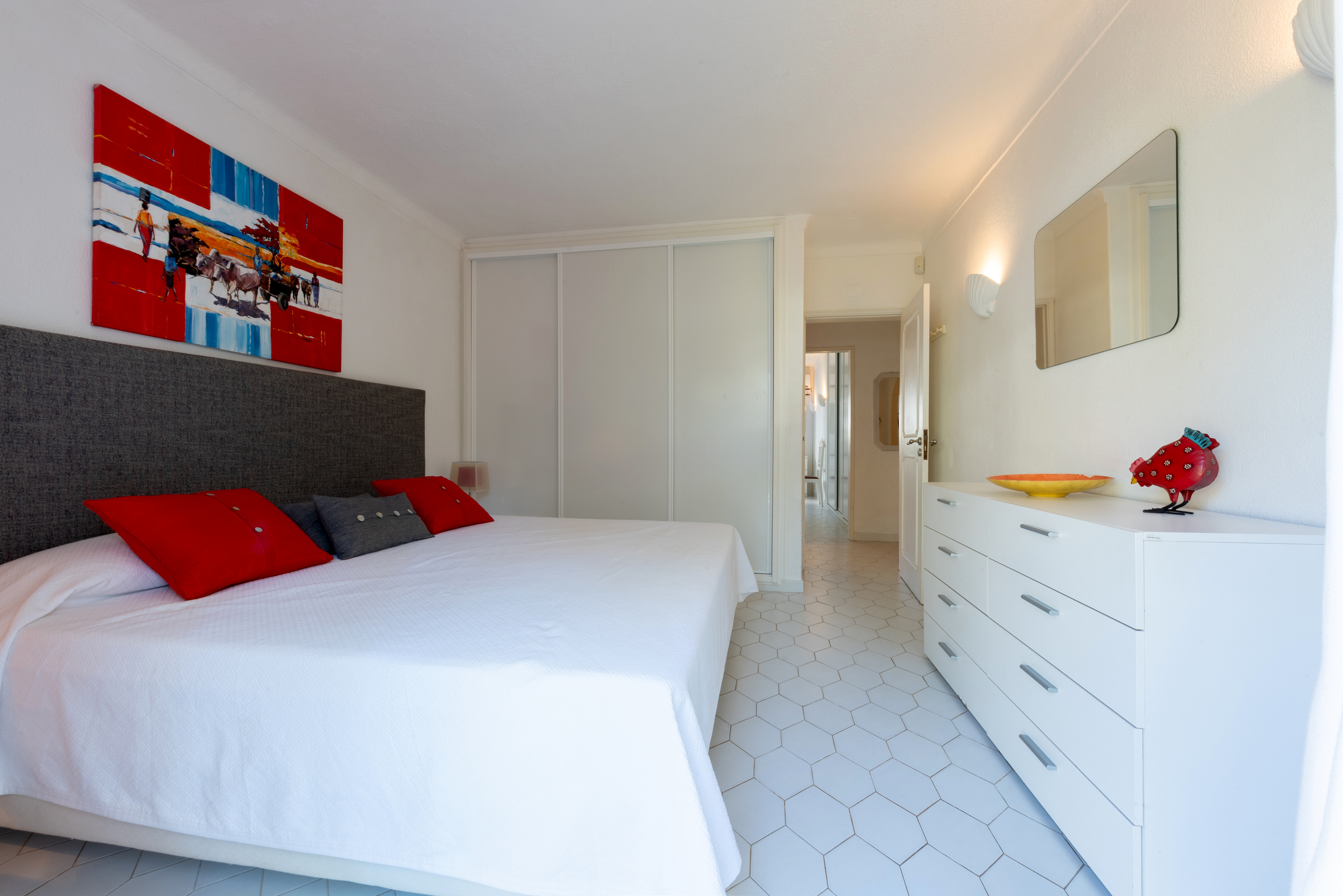 Four bedroom Vale do Garrao villa