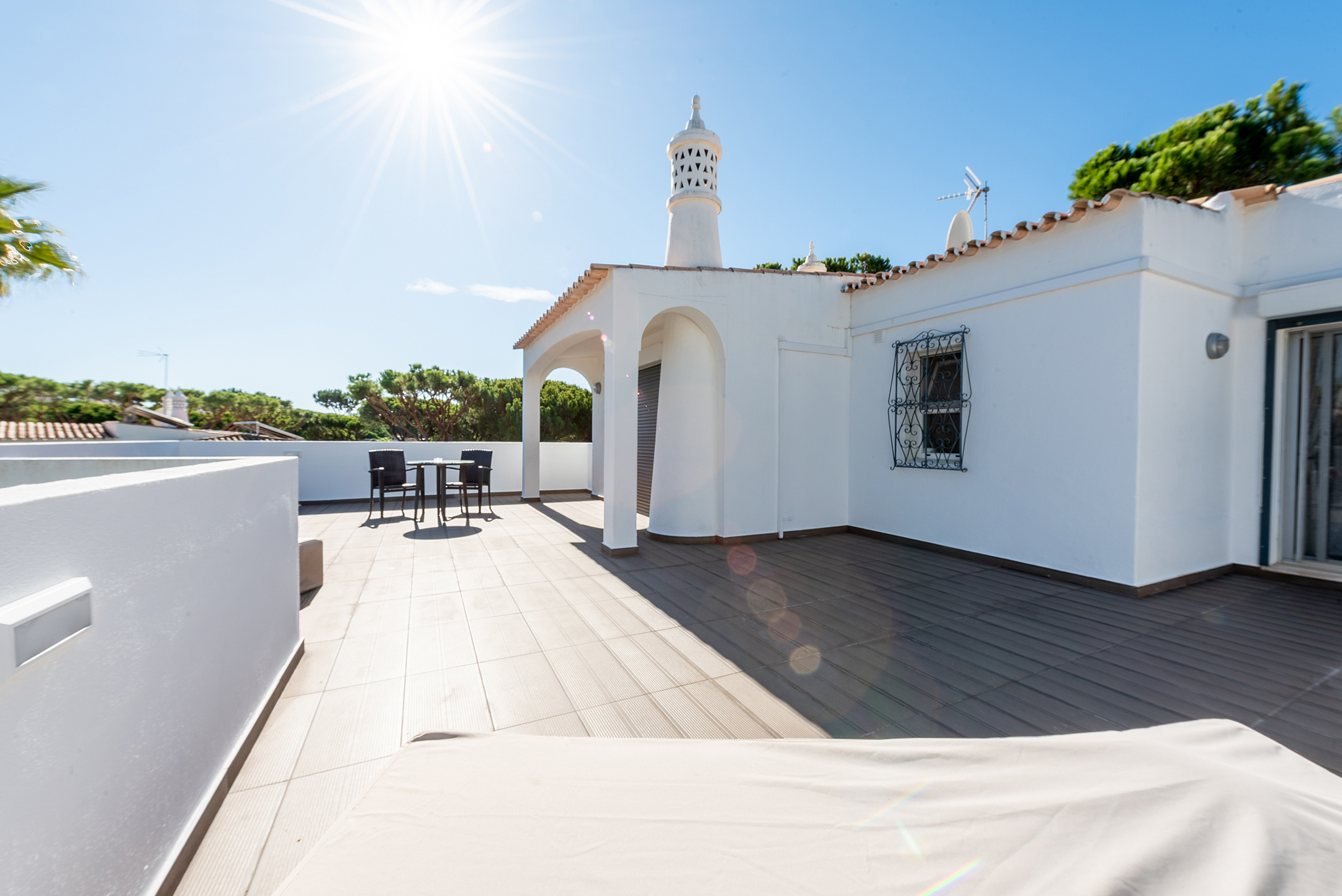 Four bedroom Vale do Garrao villa