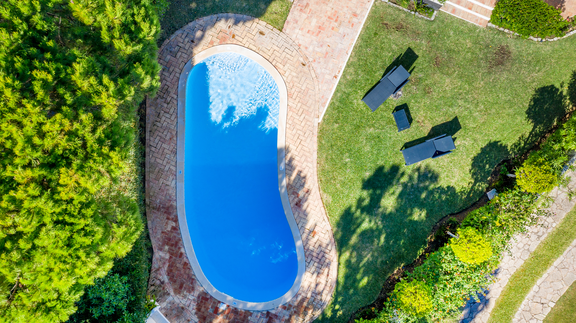 Four bedroom Vale do Garrao villa