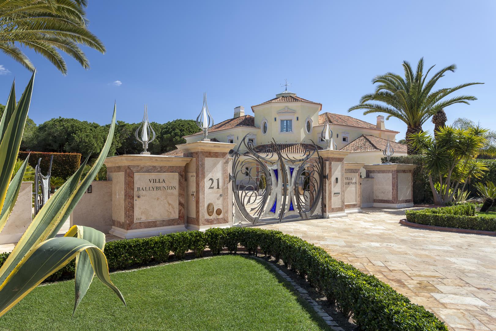 Seven bedroom villa Quinta do Lago