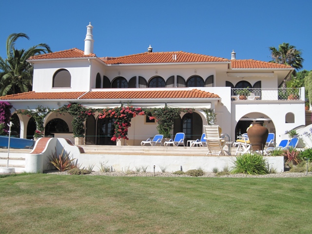 Superb 4 bedroom villa at Lakeside, Quinta Do Lago